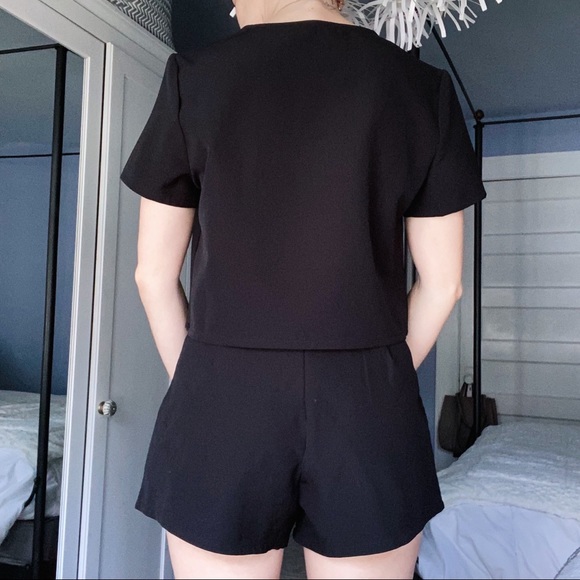 Pleated Shorts and Top Set - Picture 3 of 10